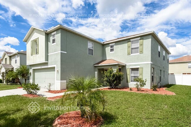 Foto del edificio - 10717 Boyette Creek Blvd