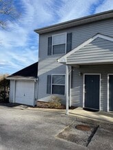 Building Photo - 1293 N Main St