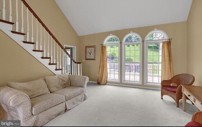 Foto del edificio - 631 Whitetail Dr