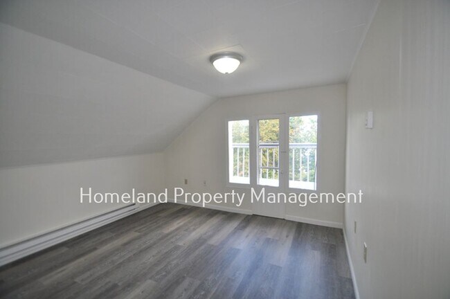 Foto del edificio - 728 E Bridgeport Ave