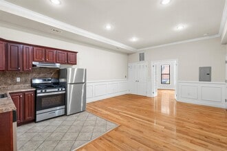 Building Photo - 2402 Palisade Ave