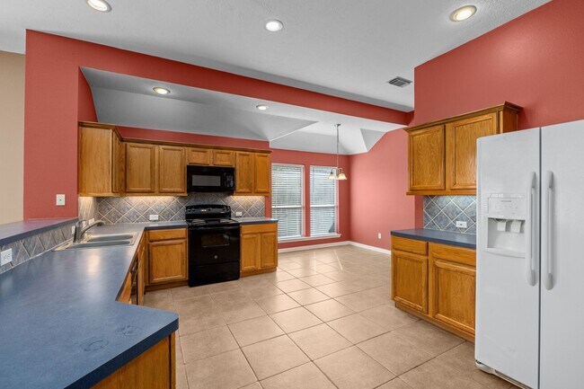 Foto del edificio - 7206 Hollow Field Ln