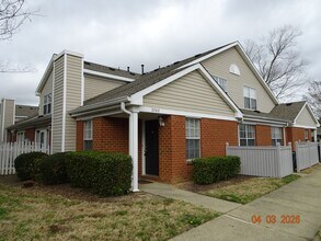 Building Photo - 2703 Westgate Cir