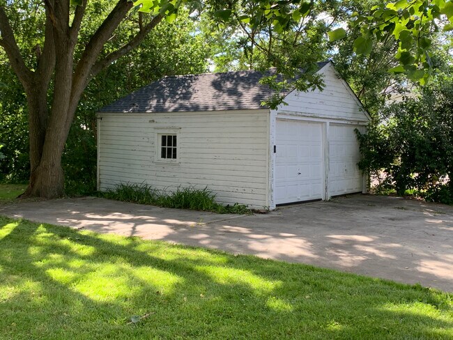 Building Photo - 11 Normal Blvd