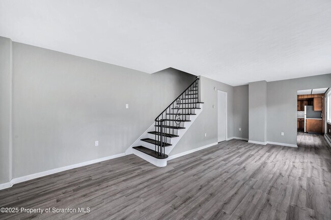 Foto del edificio - 196-198 Chamberlain St