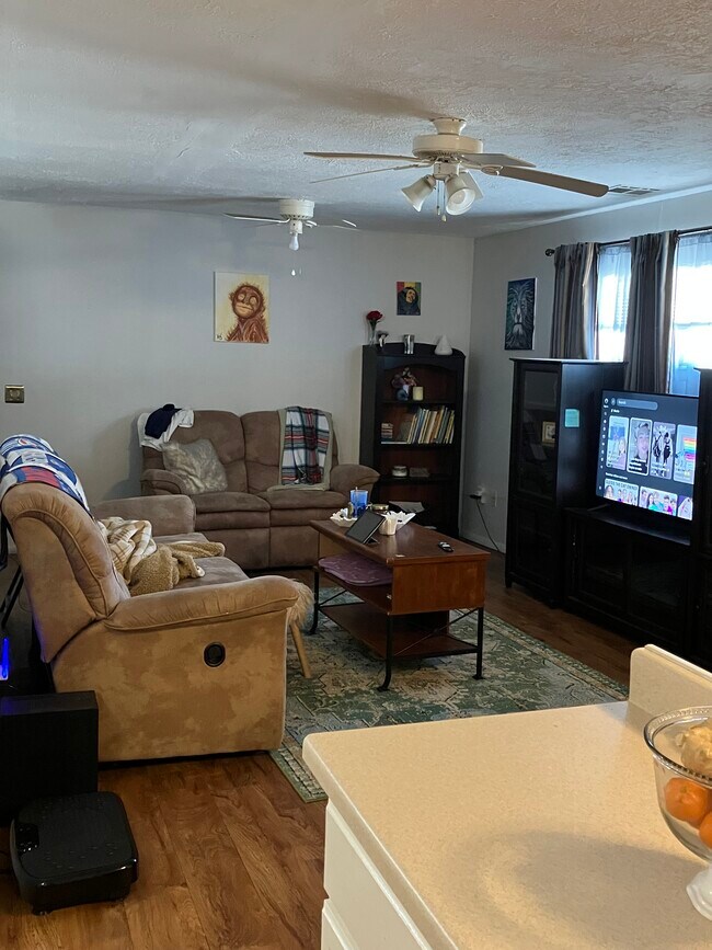 Foto del edificio - 2804 NW 58th St