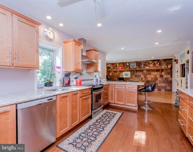 Building Photo - 229 Wilson Rd