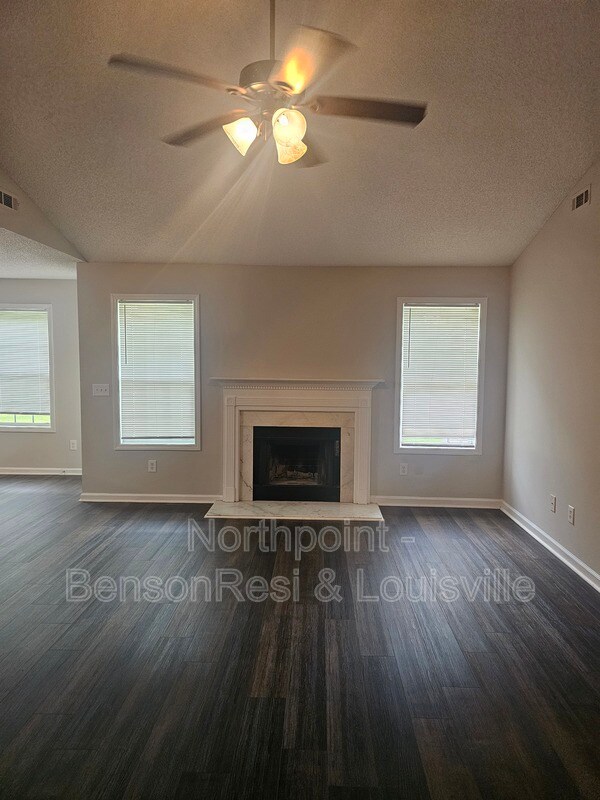 Foto del edificio - 309 Willow Way