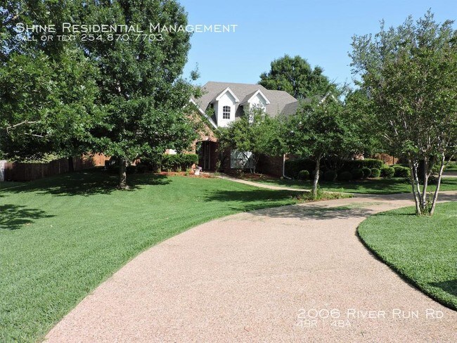 Foto del edificio - 2006 River Run Dr