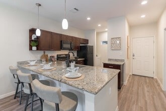 Building Photo - Regency Gardens
