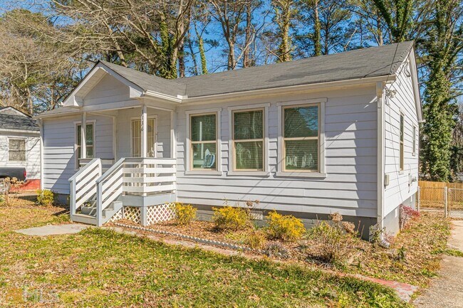 Building Photo - 1136 Wyland Dr SW