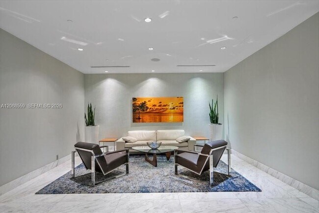 Foto del edificio - 10155 Collins Ave