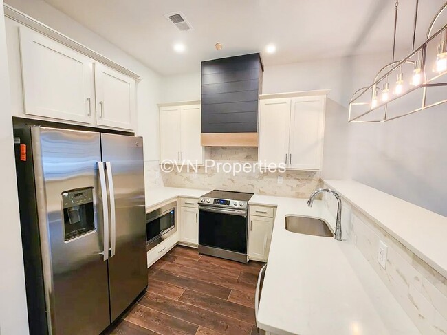 Foto del edificio - 1024 Windsor Dr