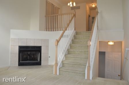 Building Photo - 2 br, 1.5 bath  - 116 West Rd