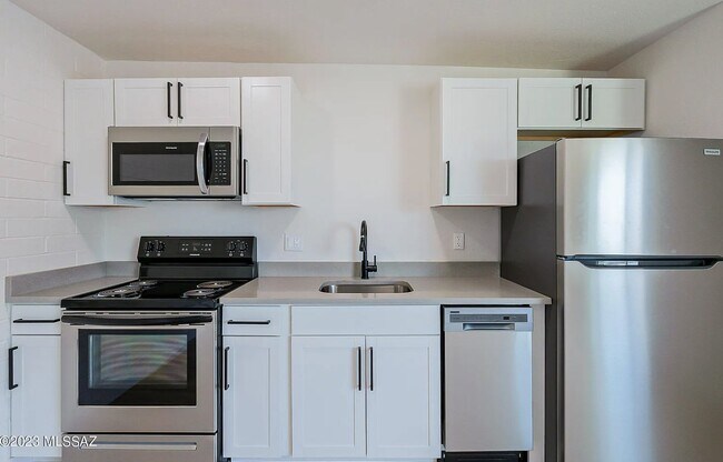 Foto del edificio - 1040-1044 N 7th Ave