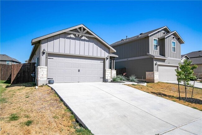 Foto del edificio - 260 La Dera Drive, Liberty Hill, TX 78642 ...