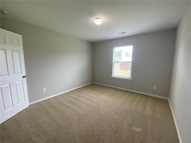 Building Photo - 505 Harmony Way