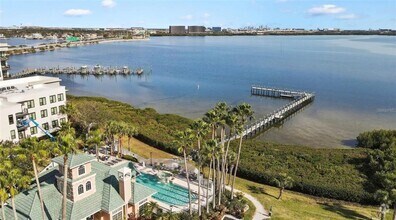 Building Photo - 1203 Bay Club Cir
