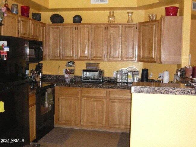 Building Photo - 2929 W Yorkshire Dr