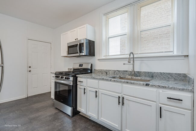 Building Photo - 7332 S Artesian Ave