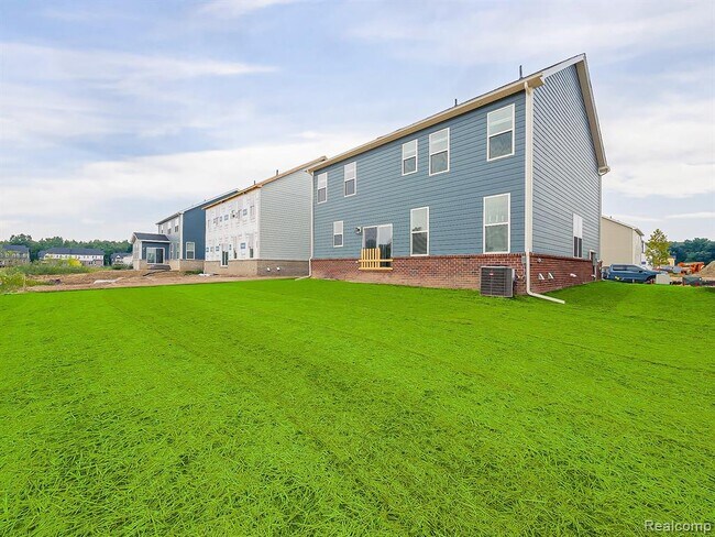 Foto del edificio - 5169 Poppydrew Ln