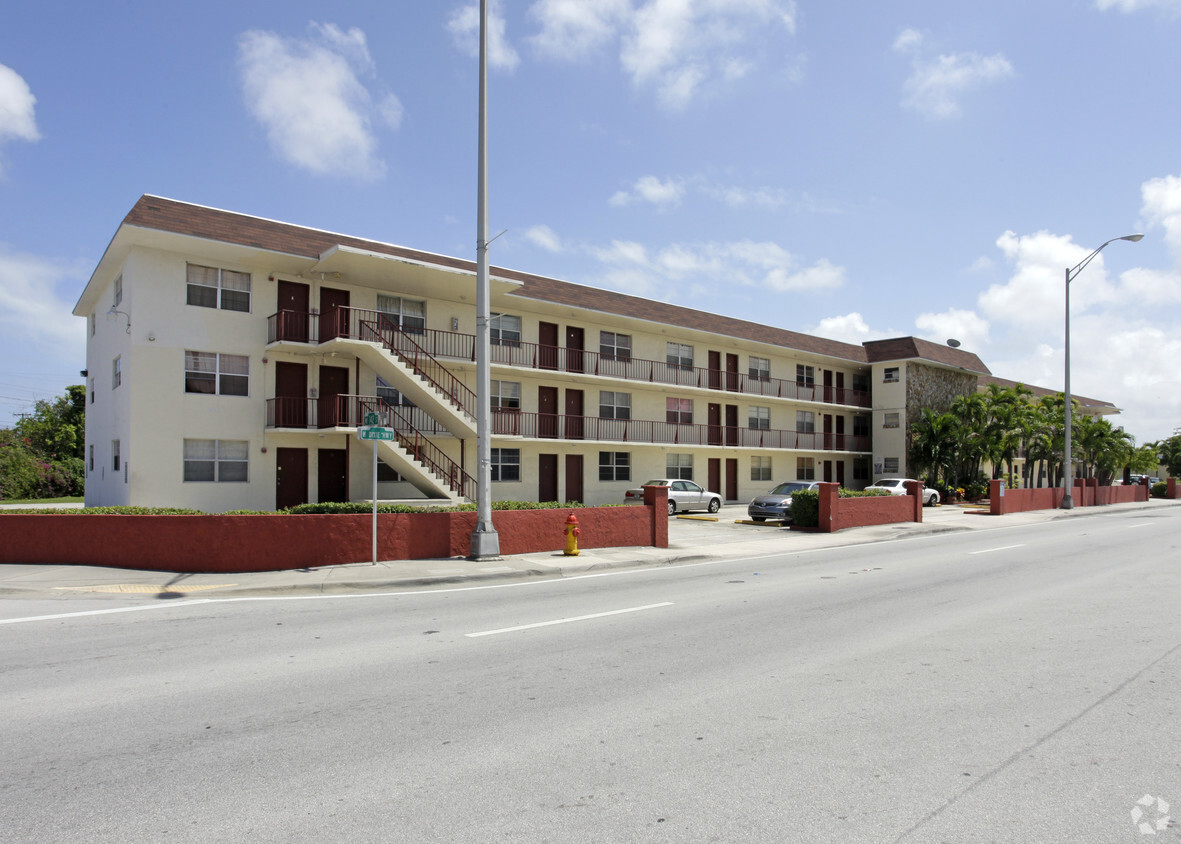 Primary Photo - Michael Apartments