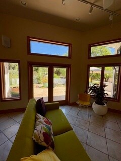 Foto del edificio - 340A Longhorn Ln