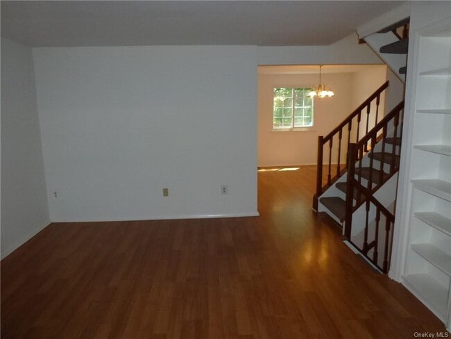 Building Photo - 2906 Kings Way