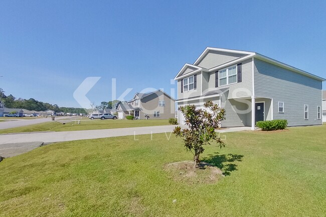 Building Photo - 210 Western Red Cedar Dr