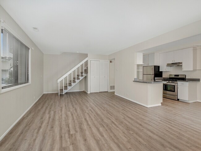 Building Photo - 720 Whitesail Dr