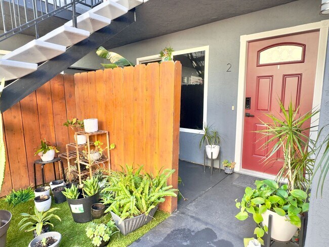 Foto del edificio - Upgraded One-Bedroom in Kensington