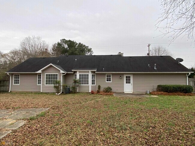 Building Photo - 155 Hope Hollow Rd
