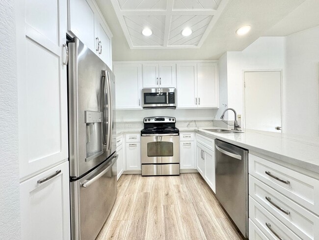 Building Photo - Beautiful 1Bd/1Ba located in Tustin!