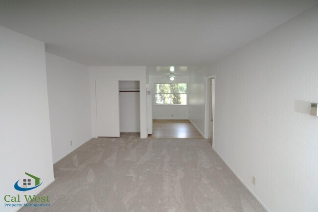 Foto del edificio - 1376 Sierra Ave