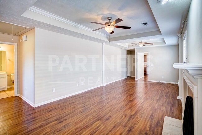 Building Photo - 1336 Cameron Ct