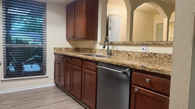 Building Photo - 7107 Sawmill Trail