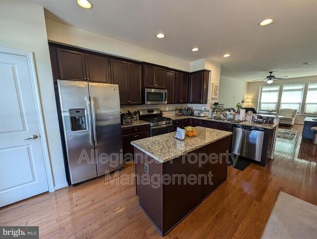 Building Photo - 41751 McMonagle Square