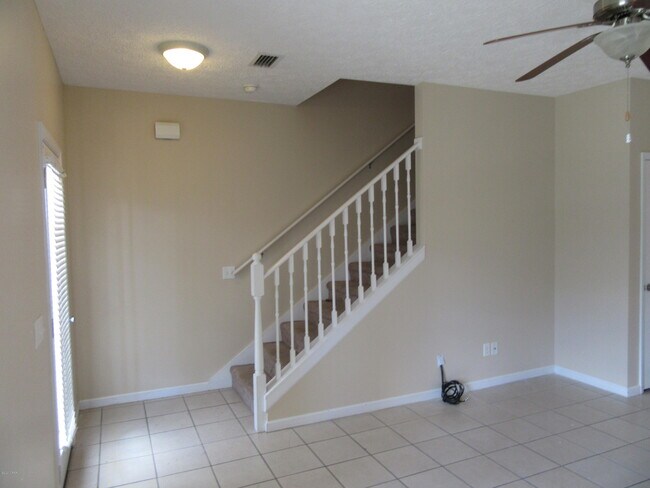 Building Photo - 2614 Oakmont Dr