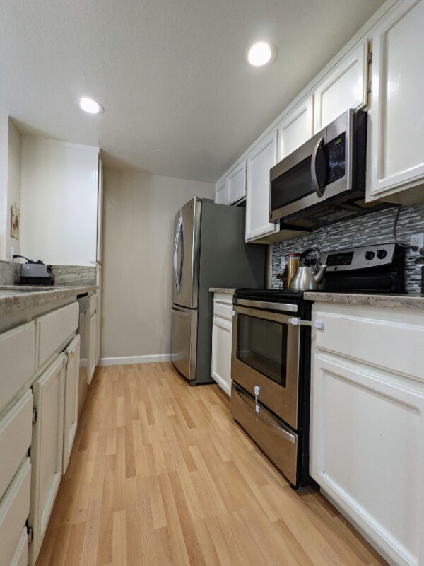 Foto del edificio - 328 W Sunnyoaks Ave