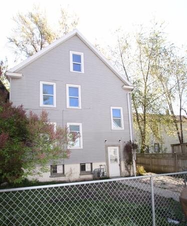 Building Photo - 1724 N Pulaski St