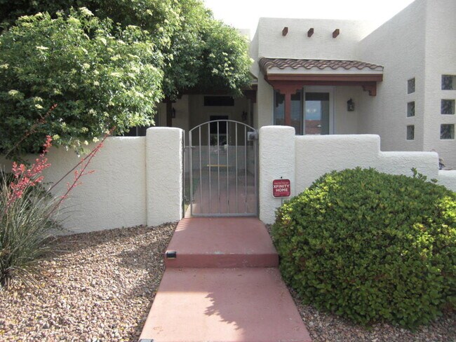 Foto del edificio - 8008 Lava Reach Ave NW