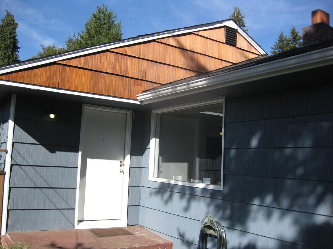 3532 NE 125th St, Seattle, WA 98125 House Rental in Seattle, WA