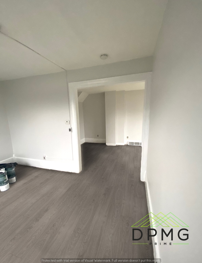 Building Photo - 129 Hill St