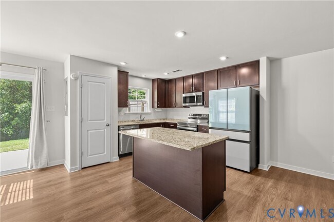 Foto del edificio - 3372 Dewsberry Ln