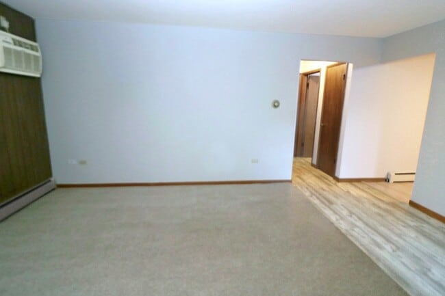 Foto del edificio - 220 Griffing Ave