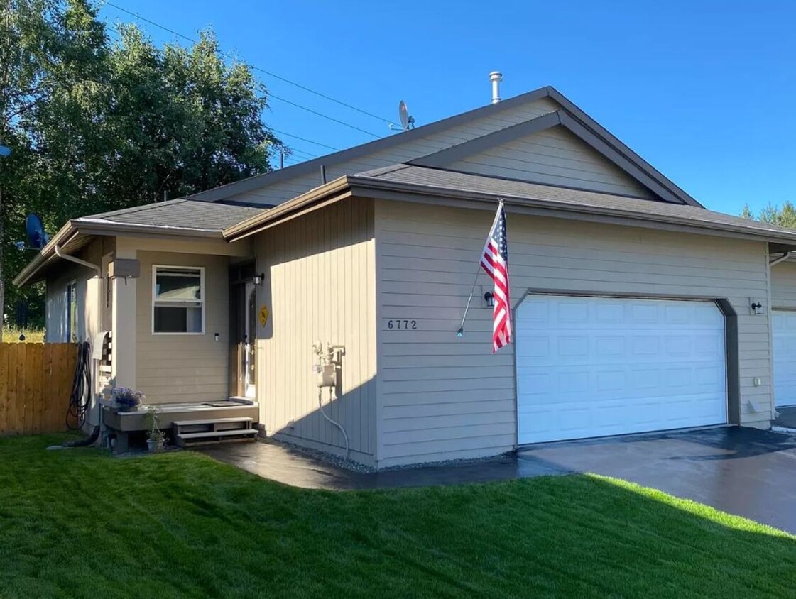 Primary Photo - Ranch Style Duplex | Garage | Laundry Room...