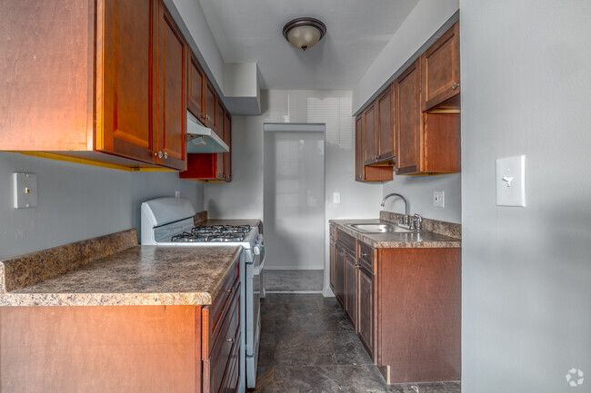 1BD, 1BA - 700 SF - Ravenscroft Apartments