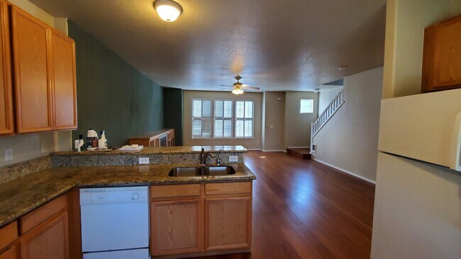Building Photo - 12425 SW Cady Ln