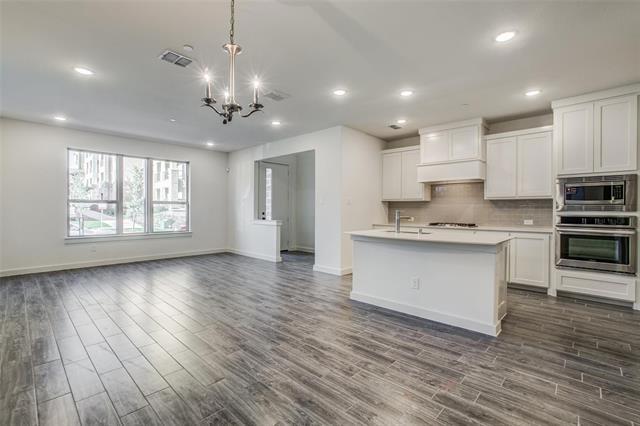 Building Photo - 1420 Navasota Trail