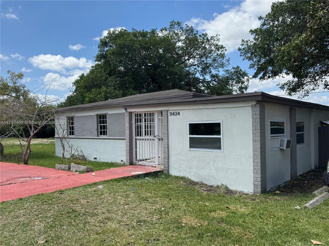 Foto principal - 11434 NW 22nd Ave